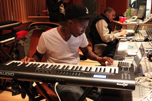 jcole-pharrell-studio--large-msg-126463080637 5 Reasons to Work for Free ( Newbie Tips )